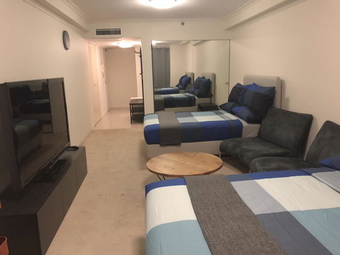 Lovely CBD Studio Next To Central , Haymarket, Chinatown - Accommodation Main Beach 1