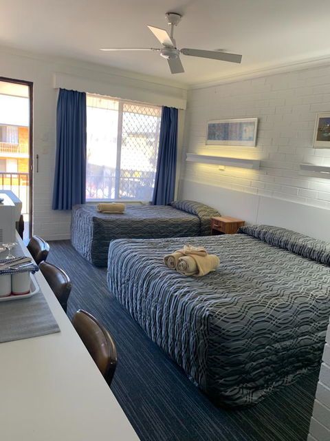 Coastal Bay Motel - Accommodation Main Beach 32