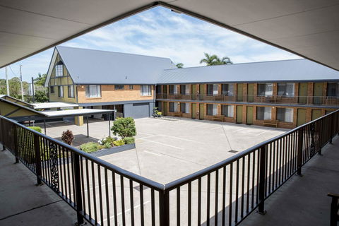 Coastal Bay Motel - Accommodation Main Beach 36