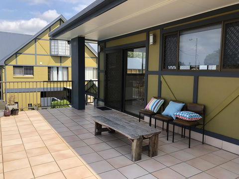 Coastal Bay Motel - Accommodation Main Beach 25