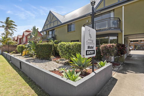 Coastal Bay Motel - Accommodation Main Beach 4