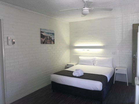 Coastal Bay Motel - Accommodation Main Beach 19