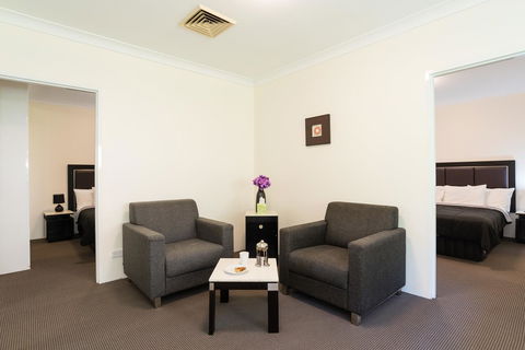 Eastwood Furnished Apartments - Accommodation Main Beach 4