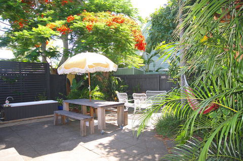 Gidget's Surf Shack - Accommodation Main Beach 0