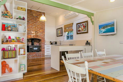 Gidget's Surf Shack - Accommodation Main Beach 16