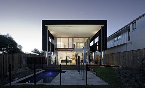 Casuarina Beachfront House - Hostie Properties - Accommodation Main Beach 0