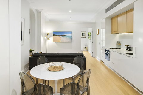Orange Stay Apartments Potts Point - Accommodation Main Beach 4