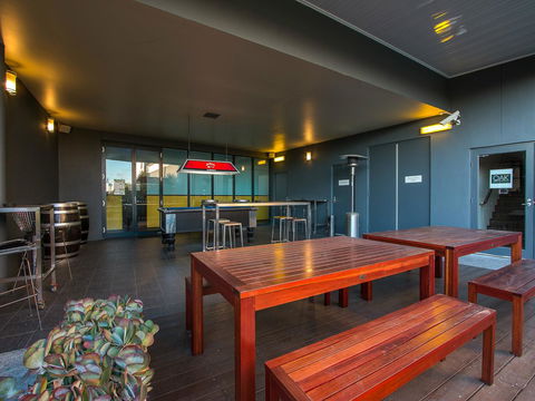Alpha Hotel Eastern Creek - Accommodation Main Beach 19