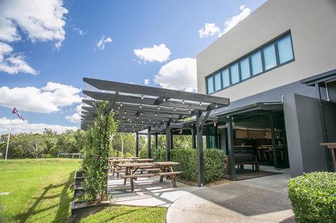 Alpha Hotel Eastern Creek - Accommodation Main Beach 10