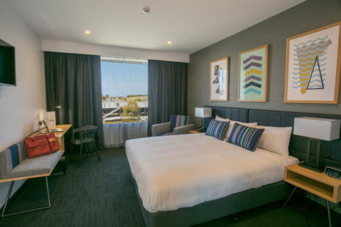 Alpha Hotel Eastern Creek - Accommodation Main Beach 0