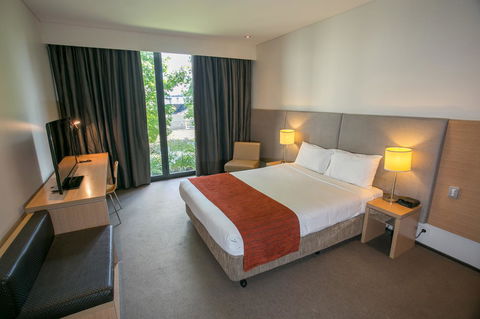 Alpha Hotel Eastern Creek - Accommodation Main Beach 32
