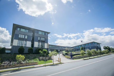 Alpha Hotel Eastern Creek - Accommodation Main Beach 2