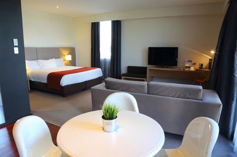 Alpha Hotel Eastern Creek - Accommodation Main Beach 22