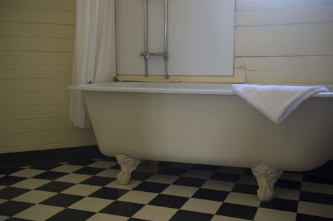Hillview Heritage Hotel - Accommodation Main Beach 27