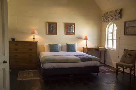 Hillview Heritage Hotel - Accommodation Main Beach 30