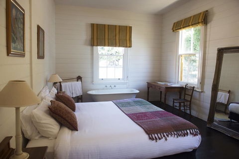 Hillview Heritage Hotel - Accommodation Main Beach 23