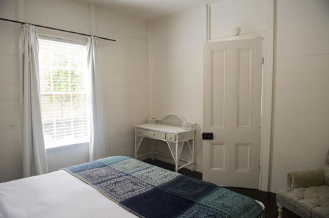Hillview Heritage Hotel - Accommodation Main Beach 17