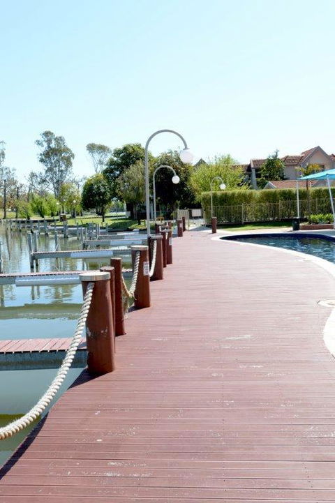 Yarrawonga Waterfront Apartments - Accommodation Main Beach 2