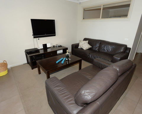 Yarrawonga Waterfront Apartments - Accommodation Main Beach 4