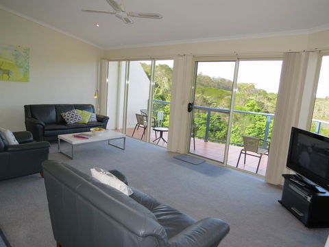 BlueWater Apartments - Accommodation Main Beach 16