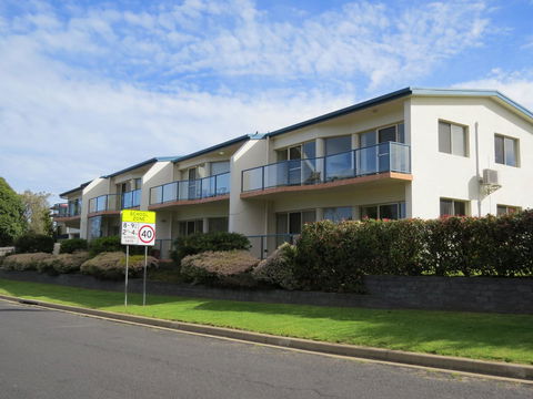 BlueWater Apartments - Accommodation Main Beach 20
