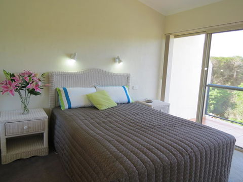 BlueWater Apartments - Accommodation Main Beach 24