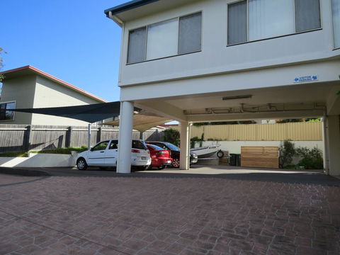 BlueWater Apartments - Accommodation Main Beach 18