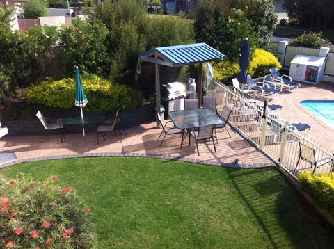 BlueWater Apartments - Accommodation Main Beach 4