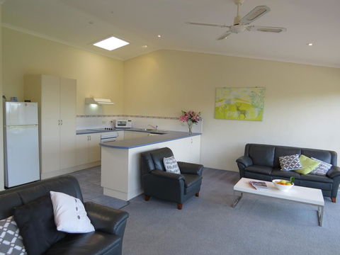 BlueWater Apartments - Accommodation Main Beach 25