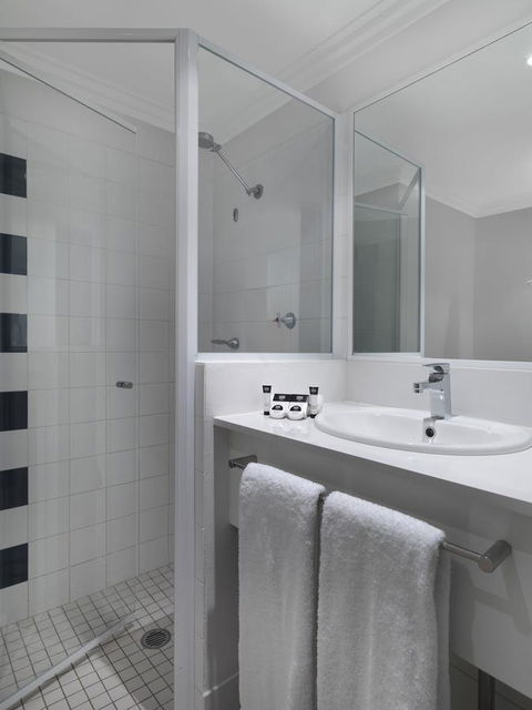 Ibis Styles Sydney Central - Accommodation Main Beach 8
