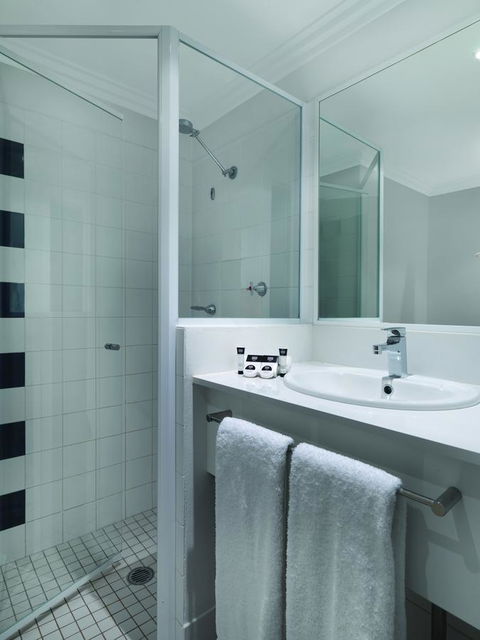Ibis Styles Sydney Central - Accommodation Main Beach 5