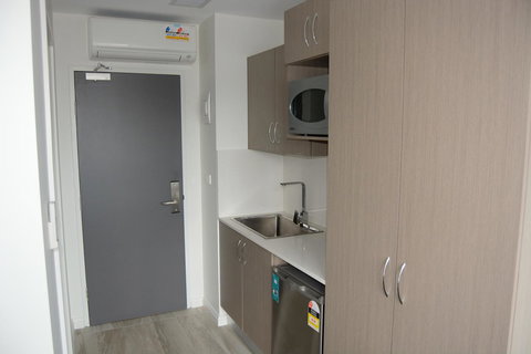 Seranin | Gordon - Accommodation Main Beach 9