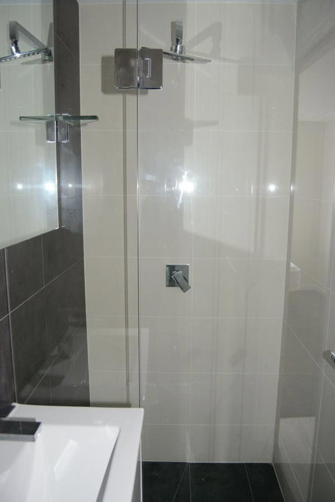 Seranin | Gordon - Accommodation Main Beach 10