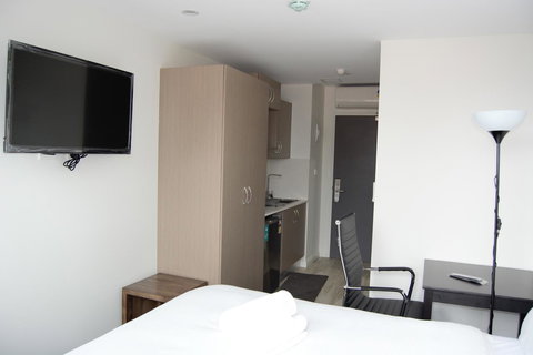 Seranin | Gordon - Accommodation Main Beach 1