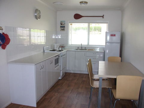 Tomaree Lodge - Accommodation Main Beach 2
