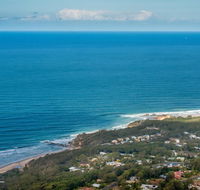 Valla's Beach House - Accommodation Main Beach