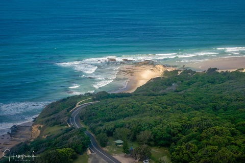 Valla's Beach House - Accommodation Main Beach 1