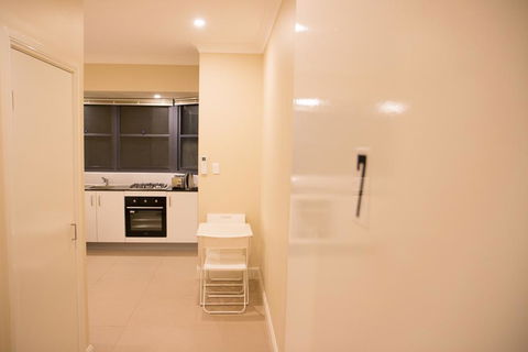 T&M HOUSE - Accommodation Main Beach 9
