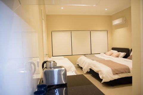 T&M HOUSE - Accommodation Main Beach 42