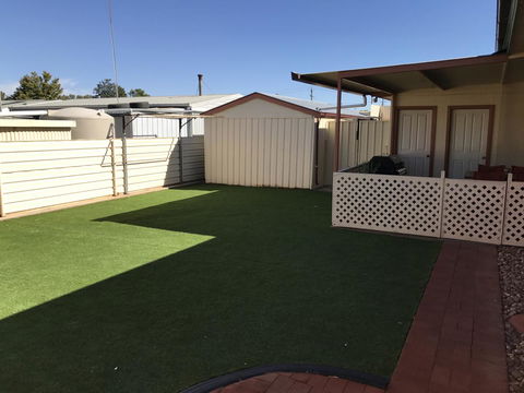 Jadan Cottages - Accommodation Main Beach 9