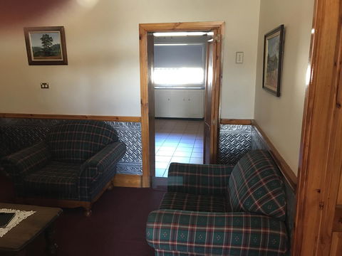 Jadan Cottages - Accommodation Main Beach 19