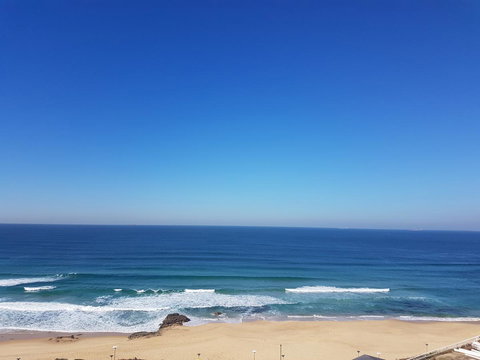 Arena Luxury Beachfront Apartment - Accommodation Main Beach 5