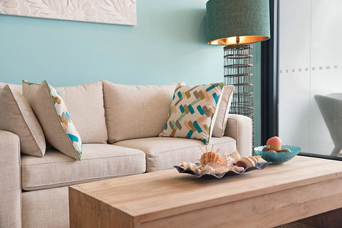 Arena Luxury Beachfront Apartment - Accommodation Main Beach 4