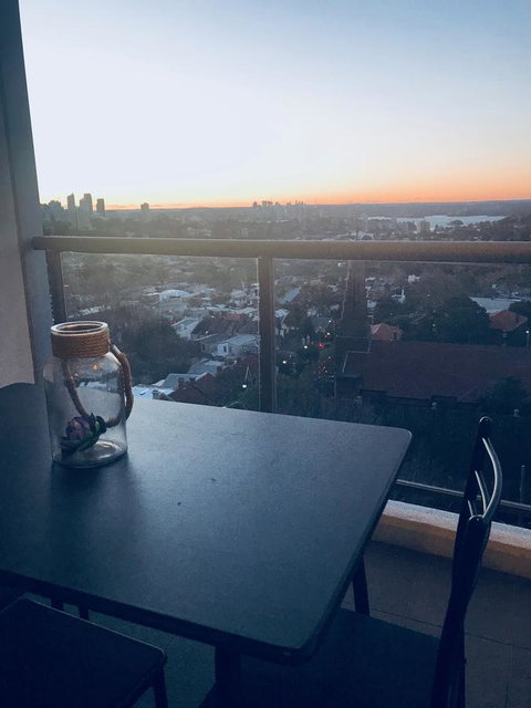 Bondi Junction Apartments - Accommodation Main Beach 14
