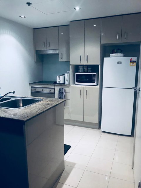 Bondi Junction Apartments - Accommodation Main Beach 16