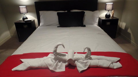 Bondi Junction Apartments - Accommodation Main Beach 8