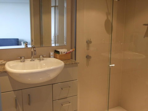 Bondi Junction Apartments - Accommodation Main Beach 38