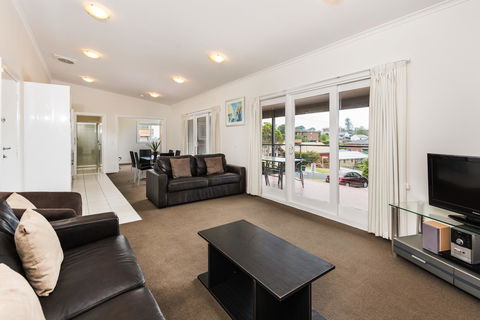 Horizon Holiday Apartments - Accommodation Main Beach 8