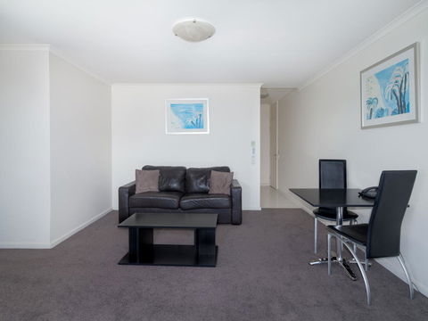 Horizon Holiday Apartments - Accommodation Main Beach 6