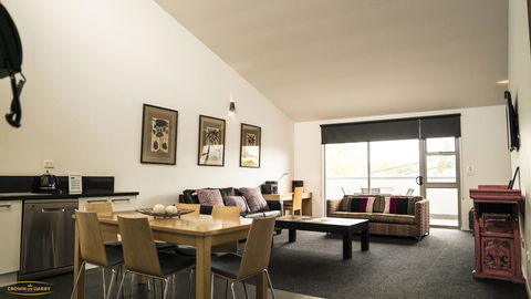 Crown On Darby Newcastle - Accommodation Main Beach 12